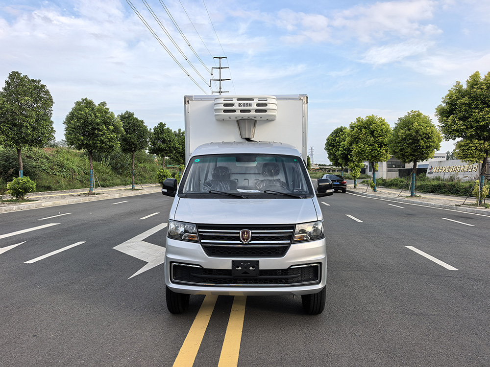 金杯S2汽油冷藏车