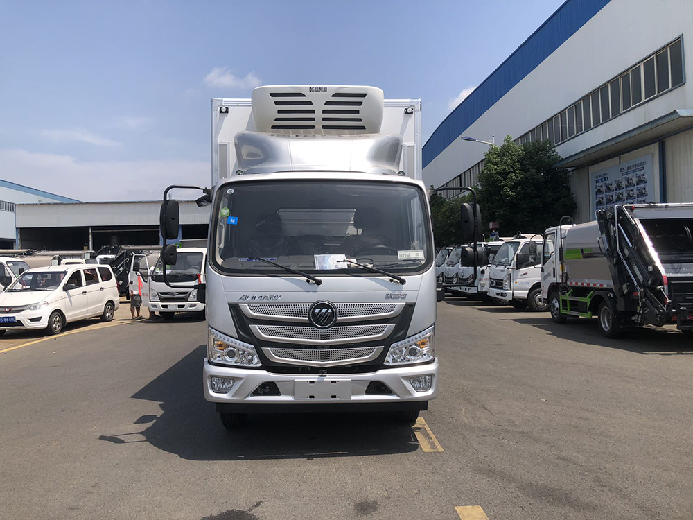 国六 福田欧马可雏禽运输车（鸡苗）