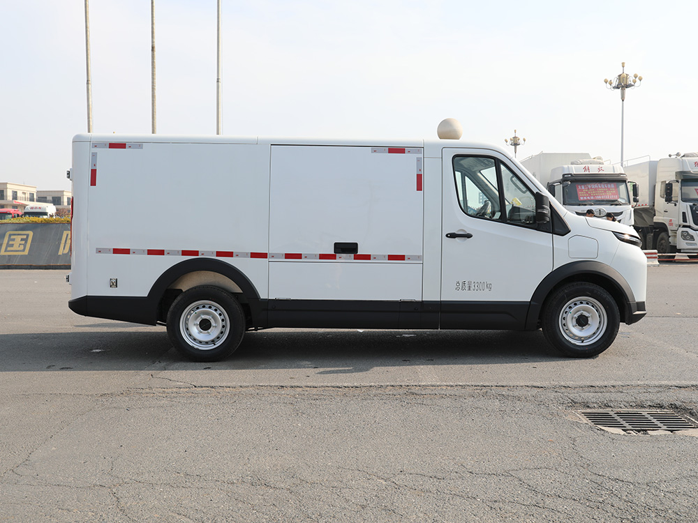 江淮Vαn宝路5.3方纯电动冷藏车 可进地下室