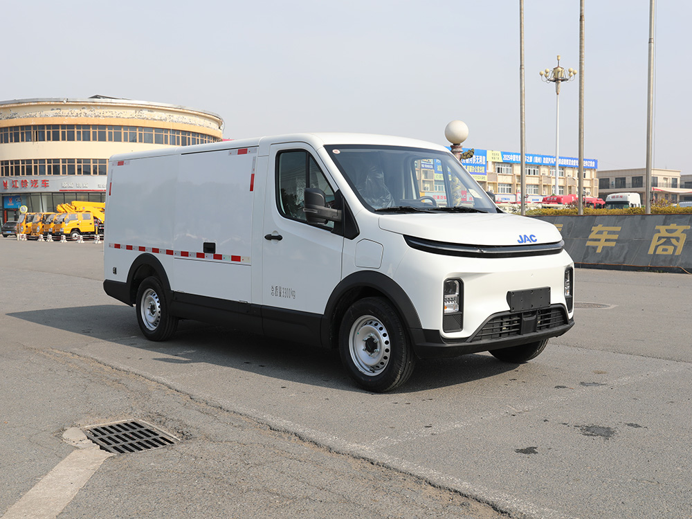 江淮Vαn宝路5.3方纯电动冷藏车 可进地下室