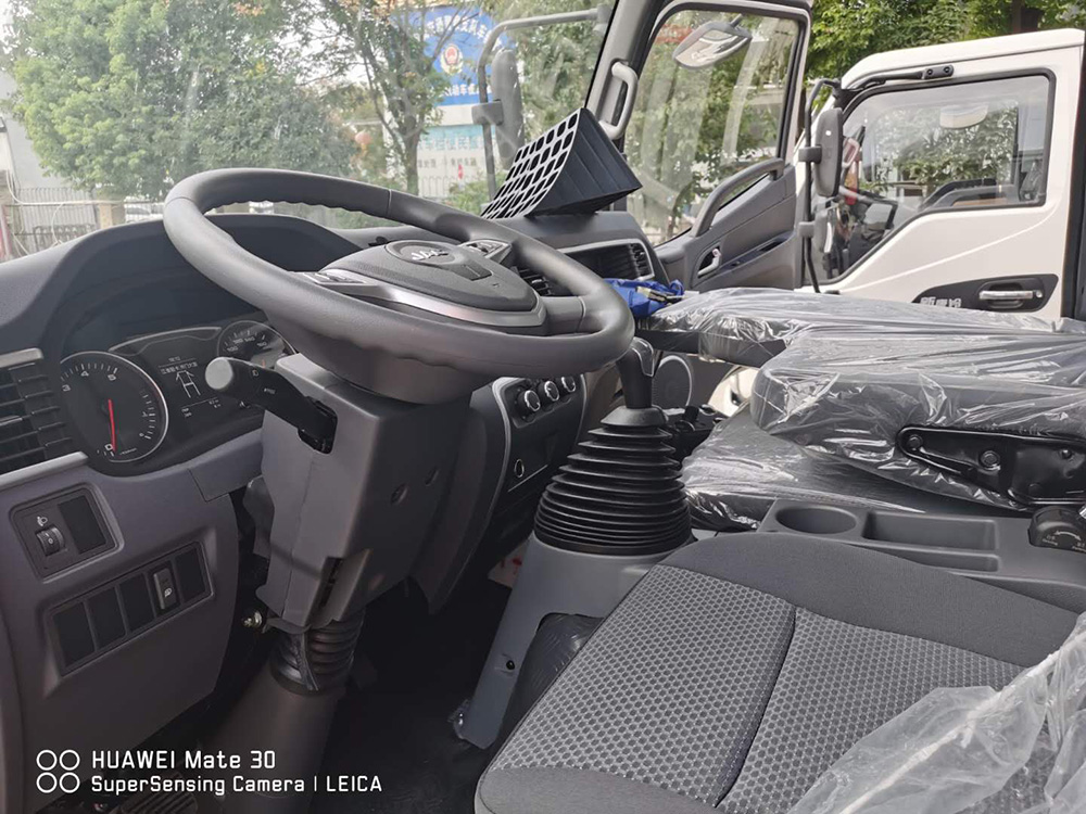 江淮骏铃V5 4.2米冷藏车