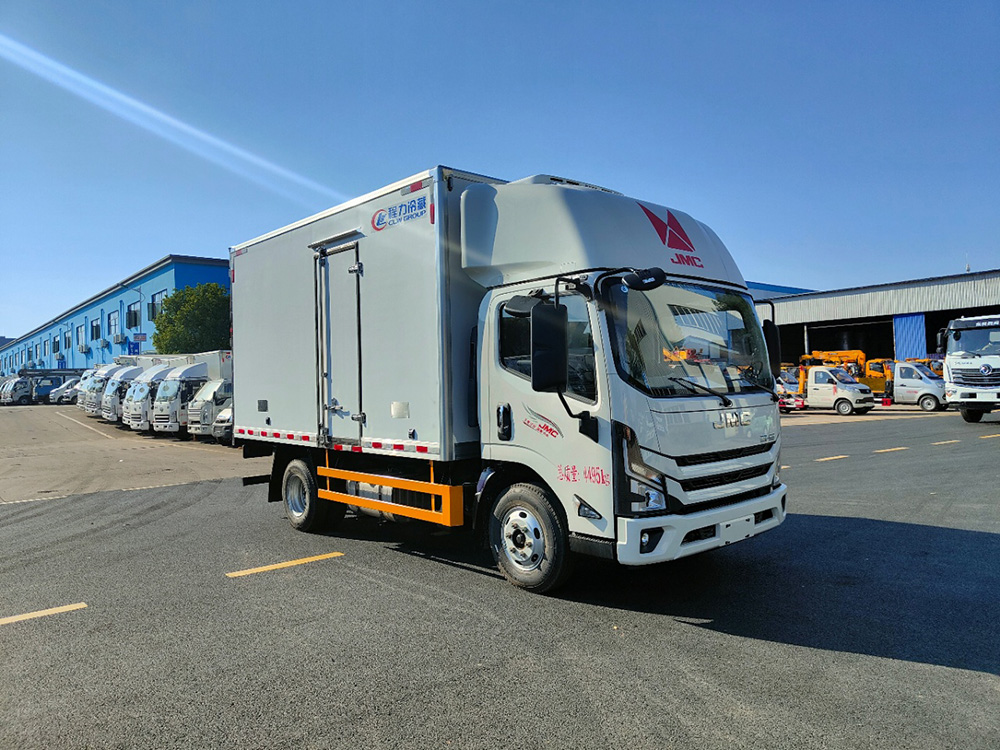 江铃凯运宽体163马力冷藏车