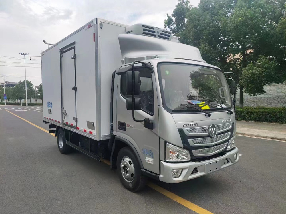 欧马可·宽体2060康明斯156马力4.2米冷藏车