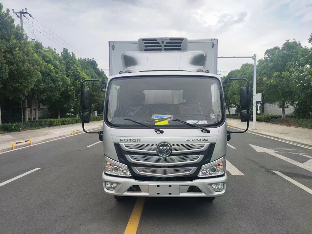 欧马可·宽体2060康明斯156马力4.2米冷藏车