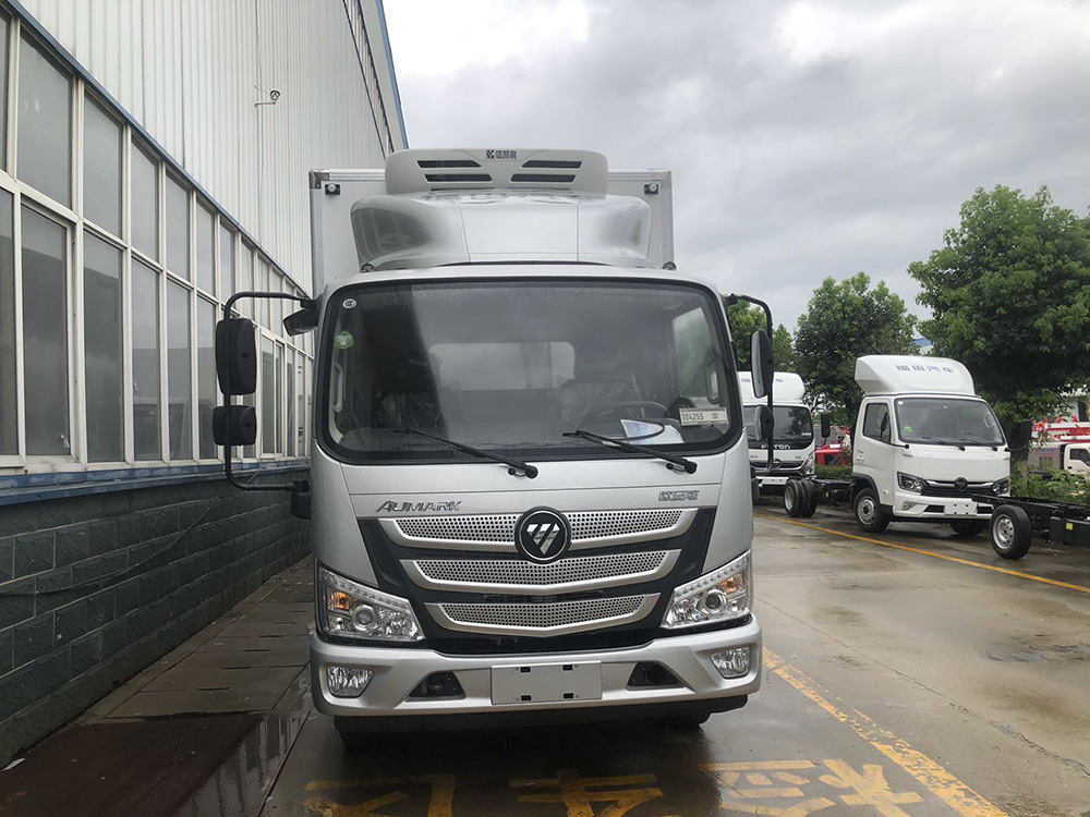 欧马可S1排半 3.7米冷藏车