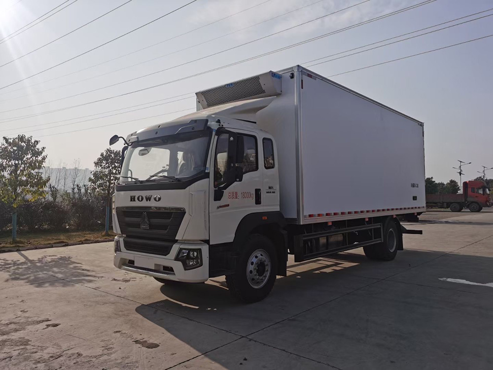 重汽豪沃新款G5X冷藏运输车（国六）